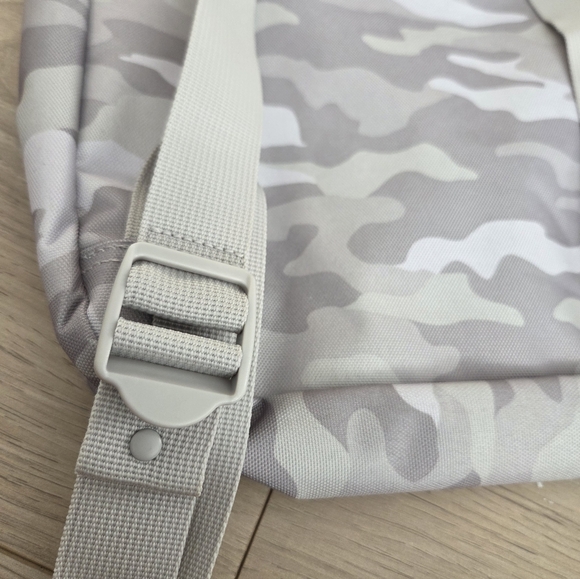 Pink Camo Backpack - Picture 6 of 10